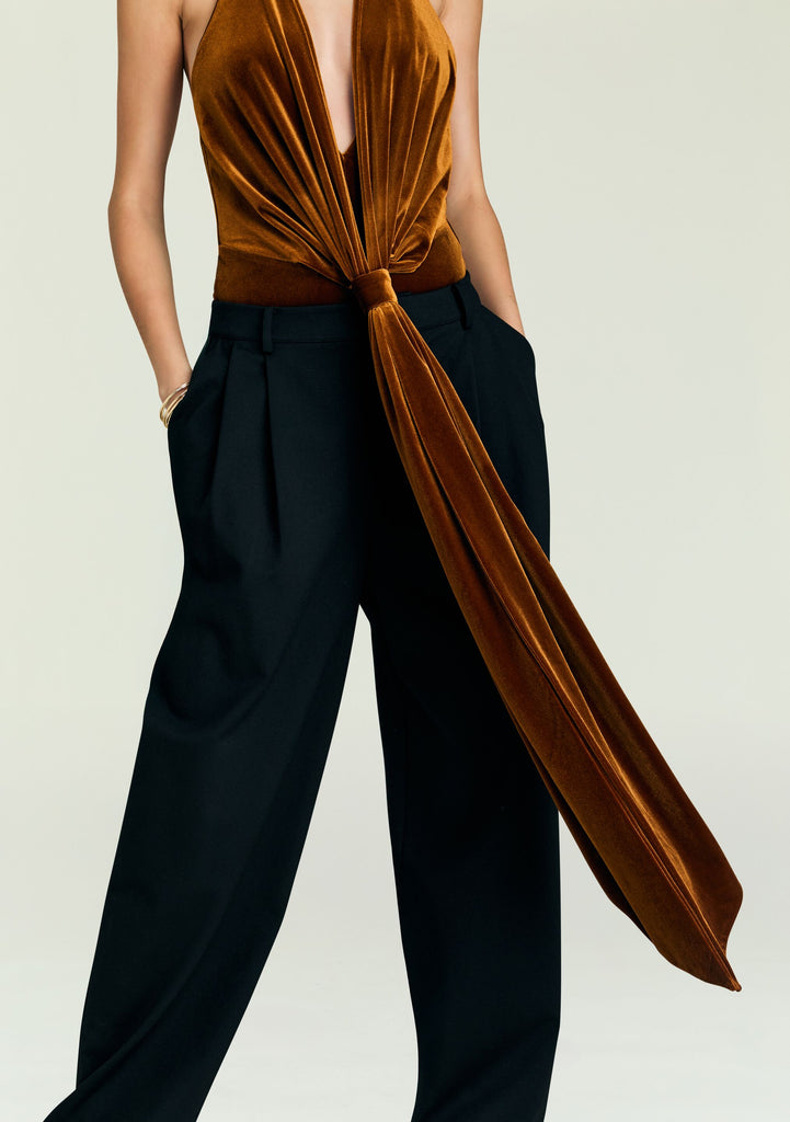 Vika Velvet Bodysuit – SEROYA