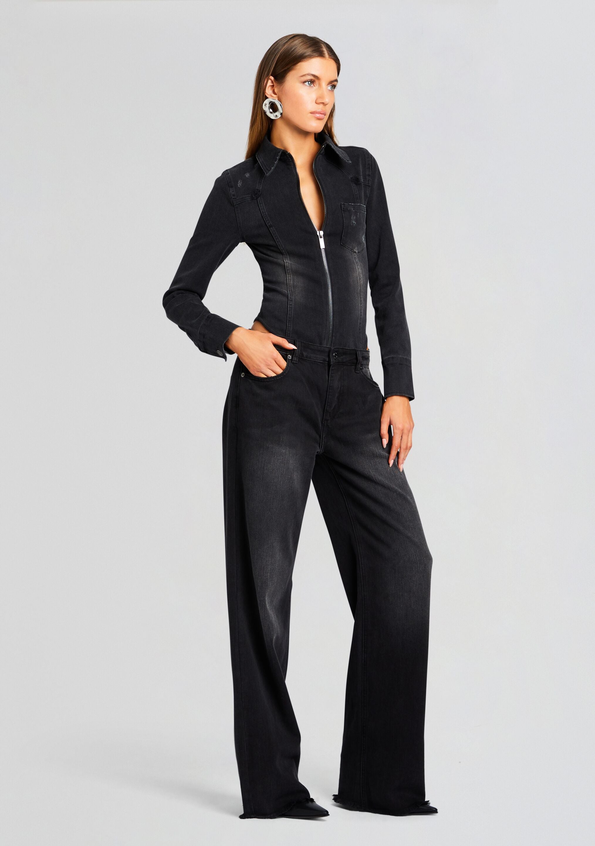 サロペット・オーバーオール・オールインワン Uhr / Satin Jumpsuit BLACK 38 Uhr / Satin Jumpsuit BLACK 38 - メルカリ