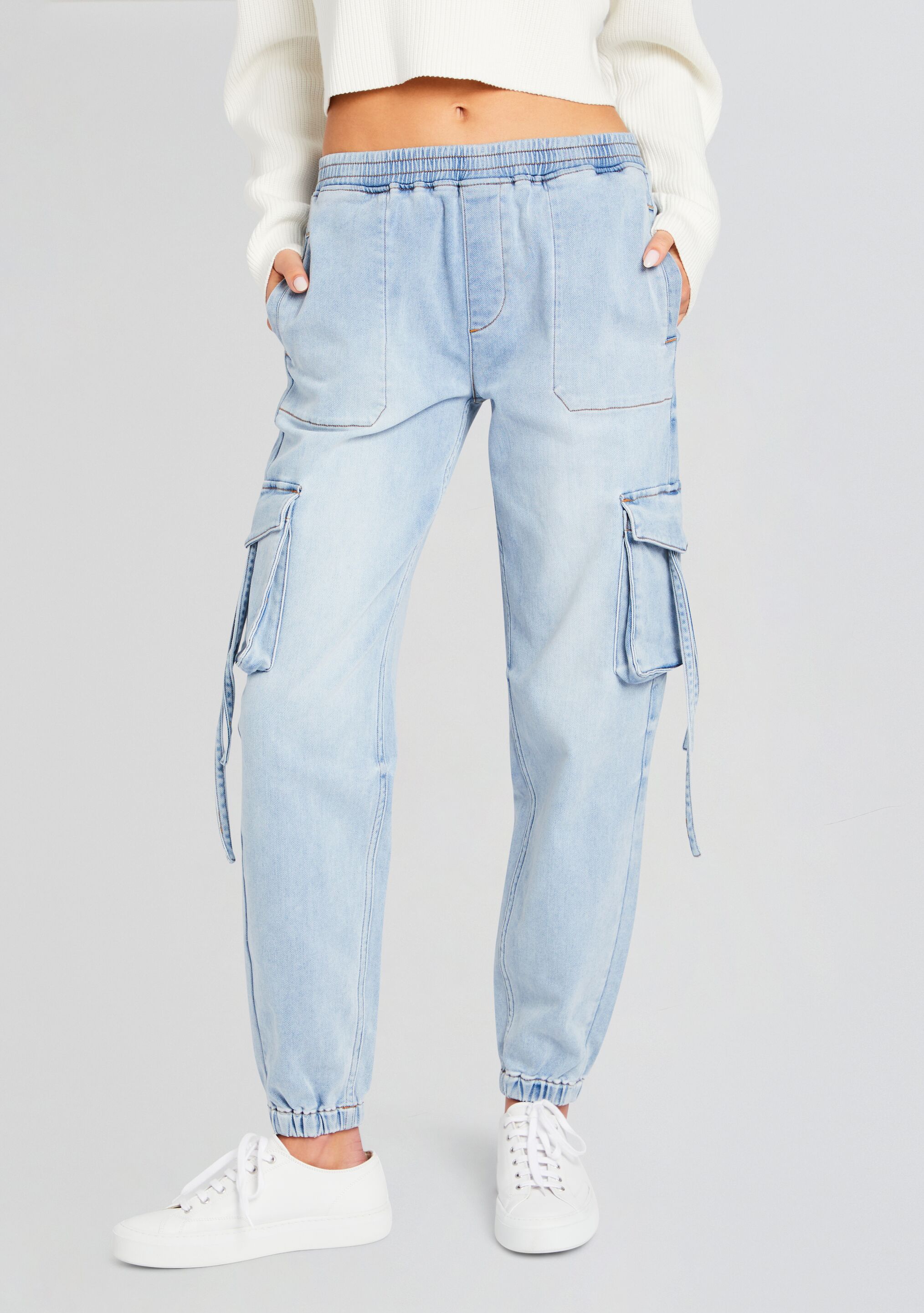 【AVANDRESS】 cargo Denim LIGHT BLUE ★韓国の人気★ 現貨+預購］—特價— 韓國AVANDRESS Wide Cargo Half Denim Pants