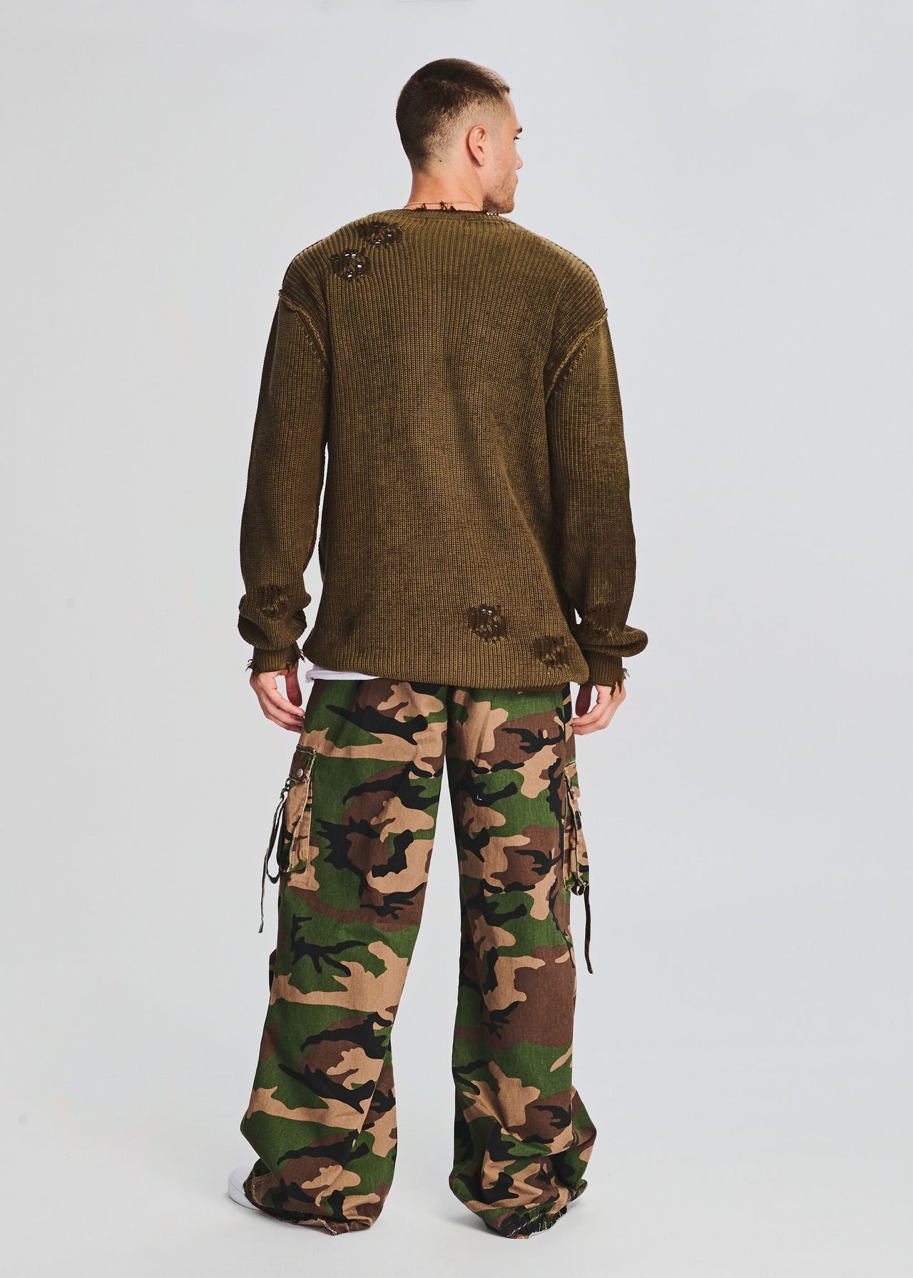 Essential in the fashion industry👉🏽Camo Print 👈🏽 📸: @jeceniamonique_  🔍Plus Size Casual Camouflage Print Pocket Design Cargo…