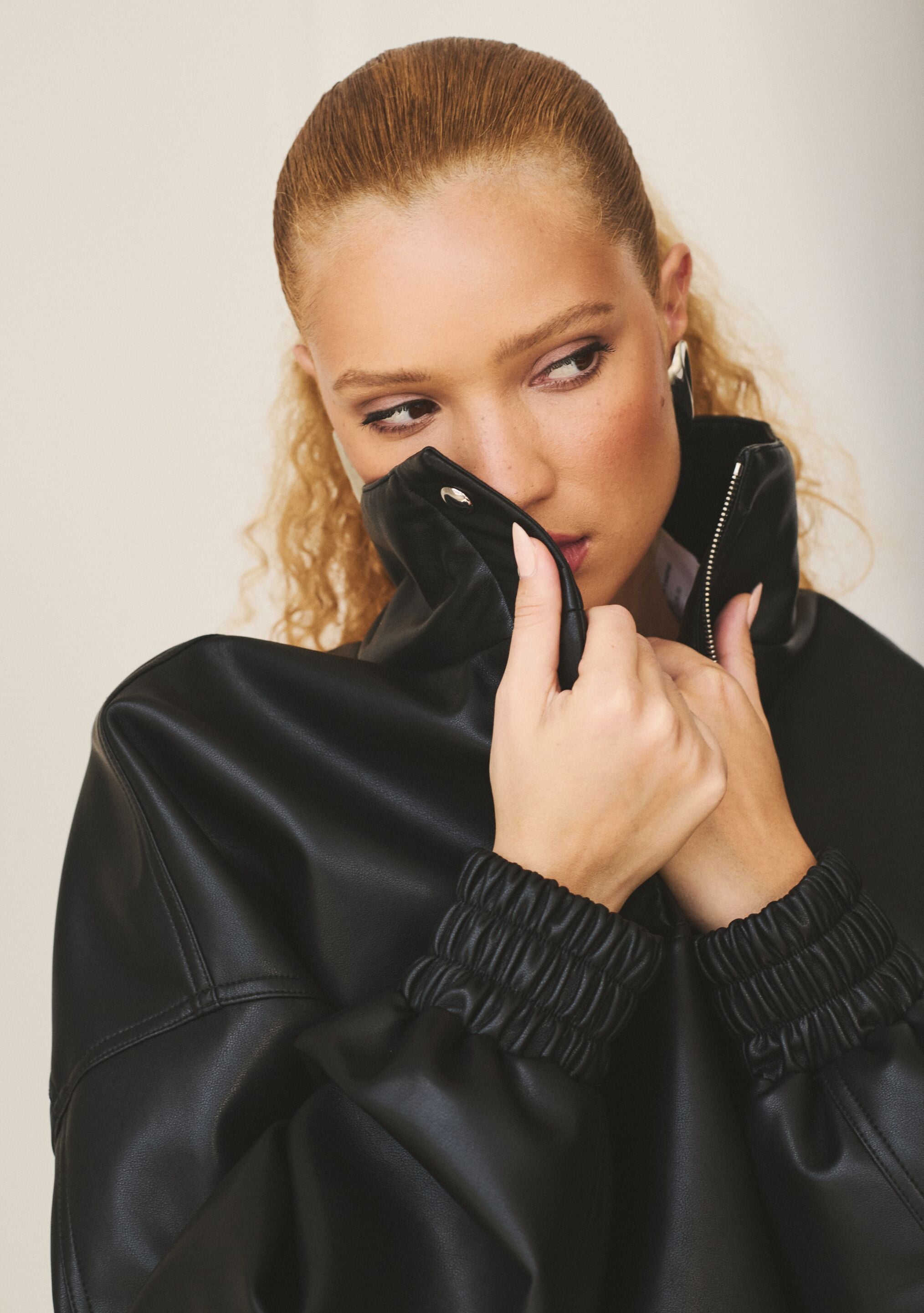 Mia Vegan Leather Pullover – SEROYA