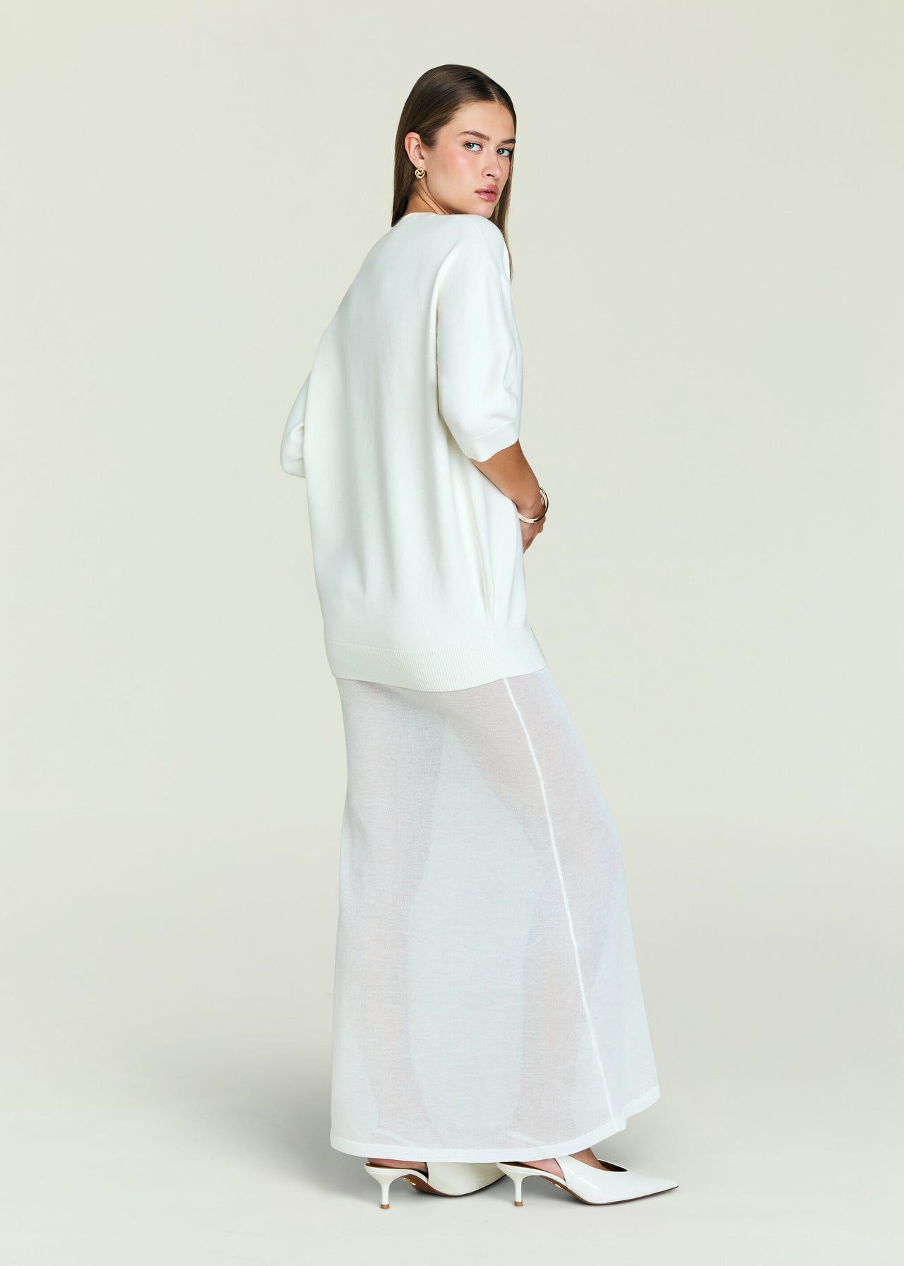 Seroya Arwen Maxi Dress in IVORY. Size M
