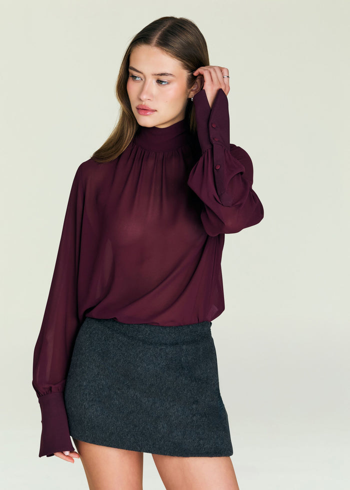 Mary Top