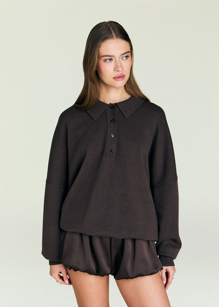 Vespen Sweater in deep brown with an oversized relaxed fit and a large collar plus button placket