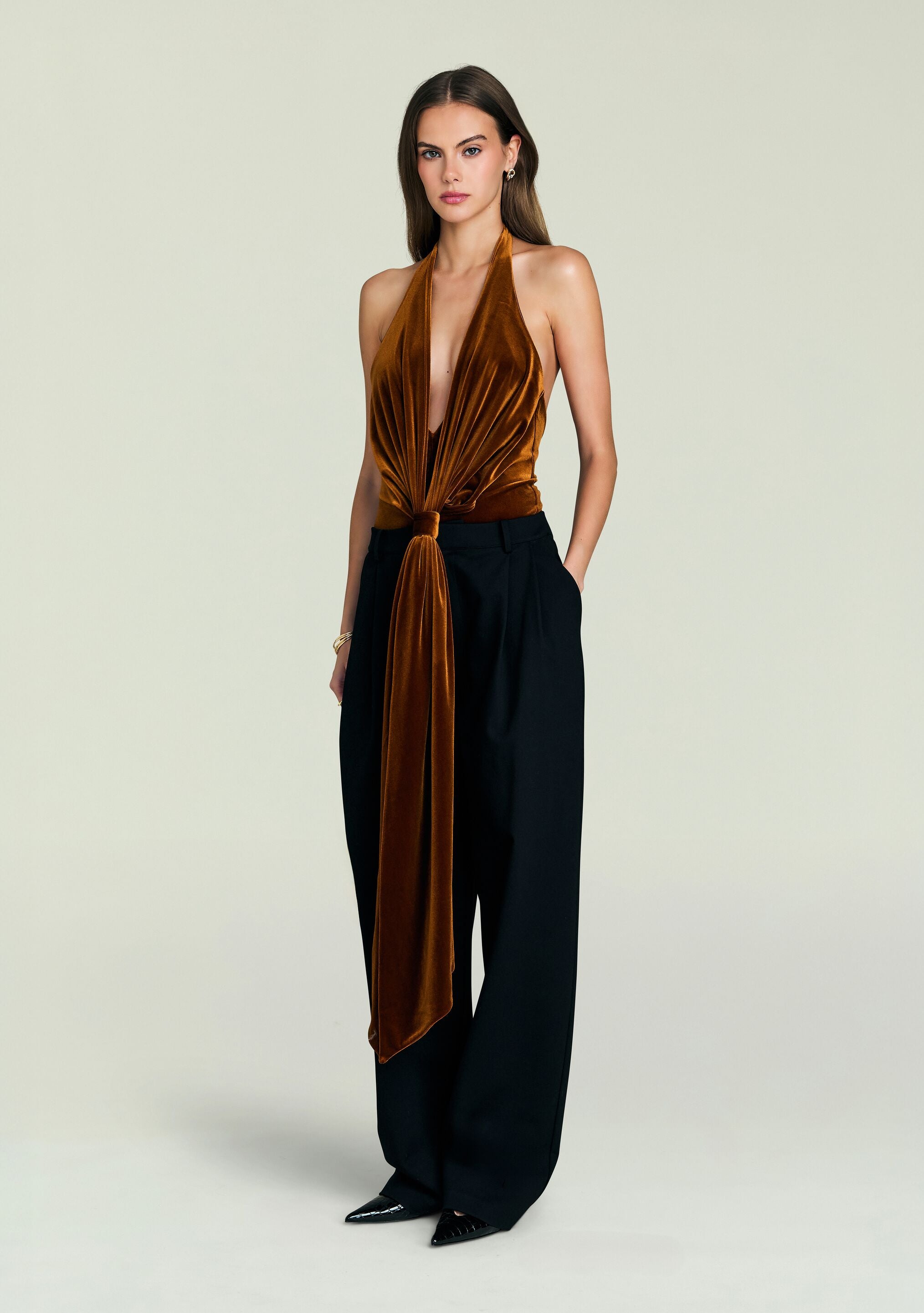 Vika Velvet Bodysuit – SEROYA