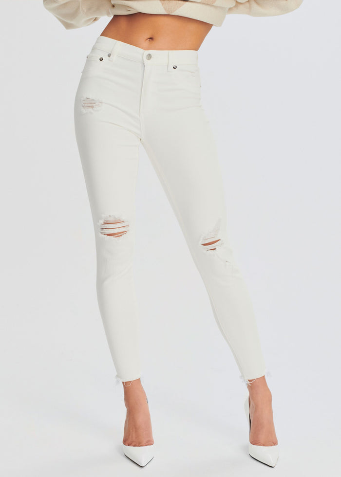 Maya Mid-Rise Jean